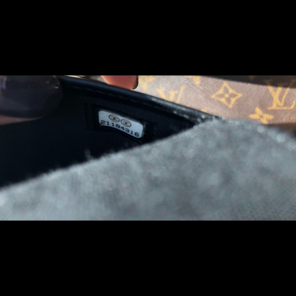 SOLD-Chanel black passport holder - Picture 5 of 6